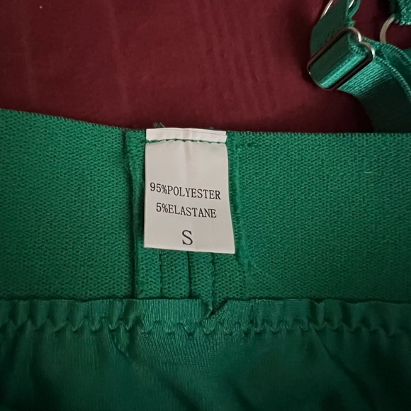 Green lingerie set worn once for photoshoot: bra, panties & garter - Picture 3 of 8